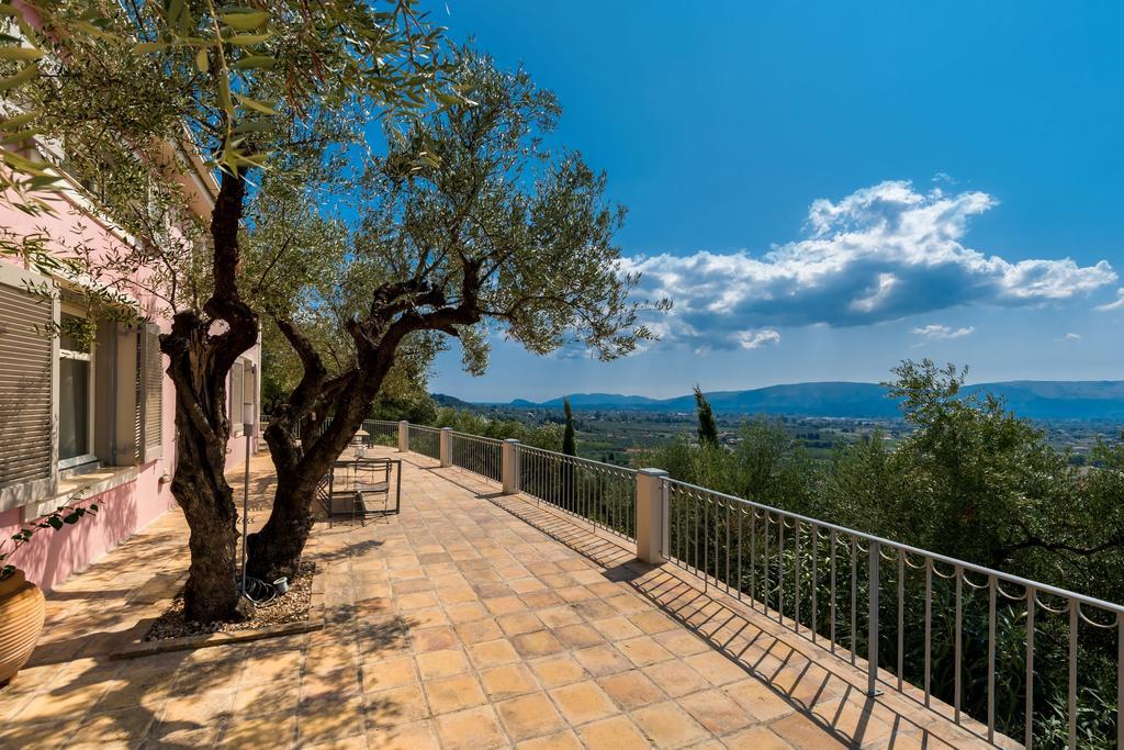 Villa Oliva, In A Serene Location & Private Pool, By Zantewize Akrotiri  Exterior photo